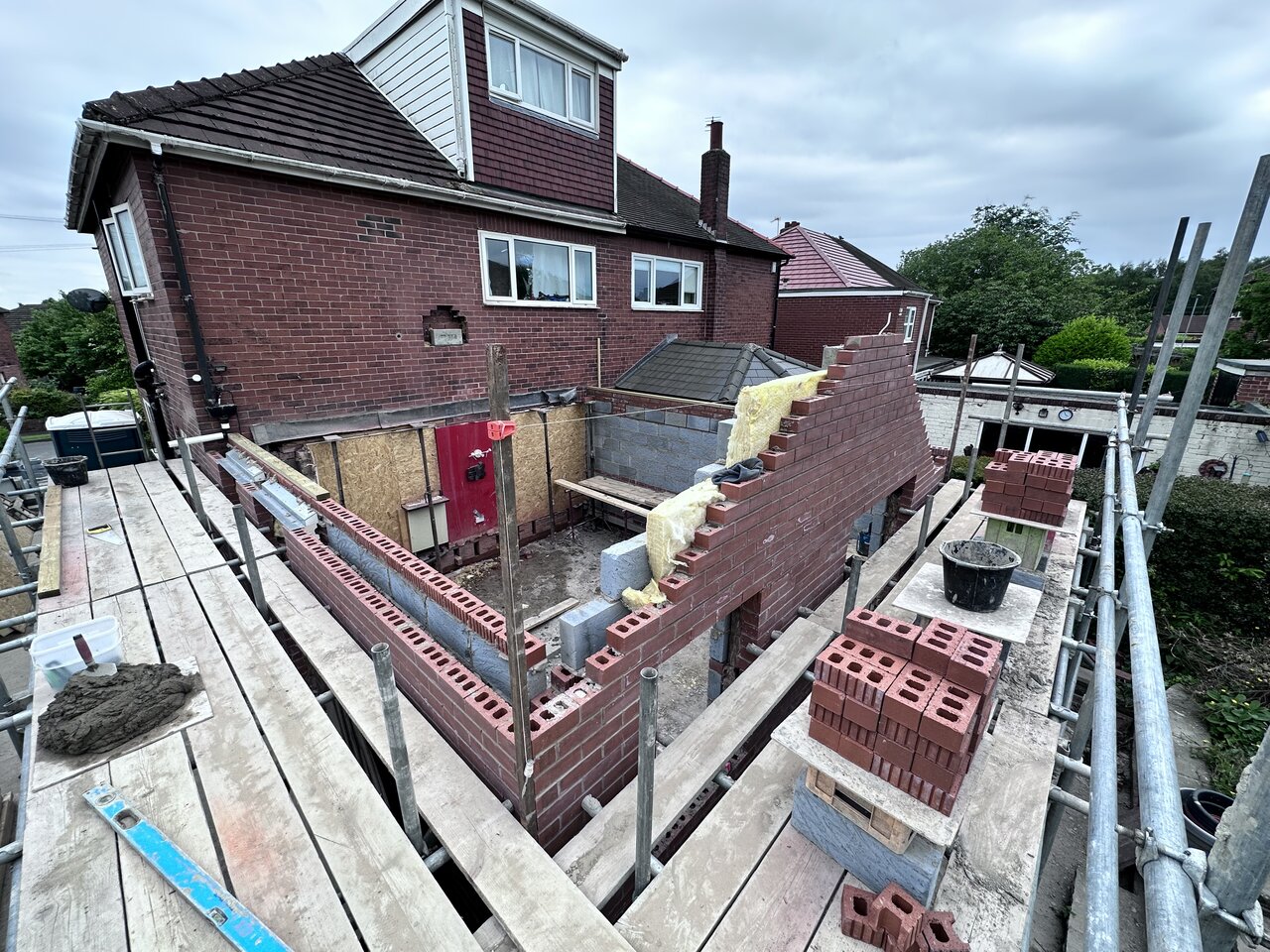 Brickbuilt extension without a roof